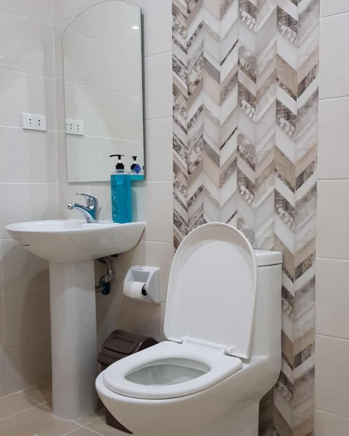 Banban Acrige Apartelle 2 Pax Twin @ Heart Of Bogo City מראה חיצוני תמונה